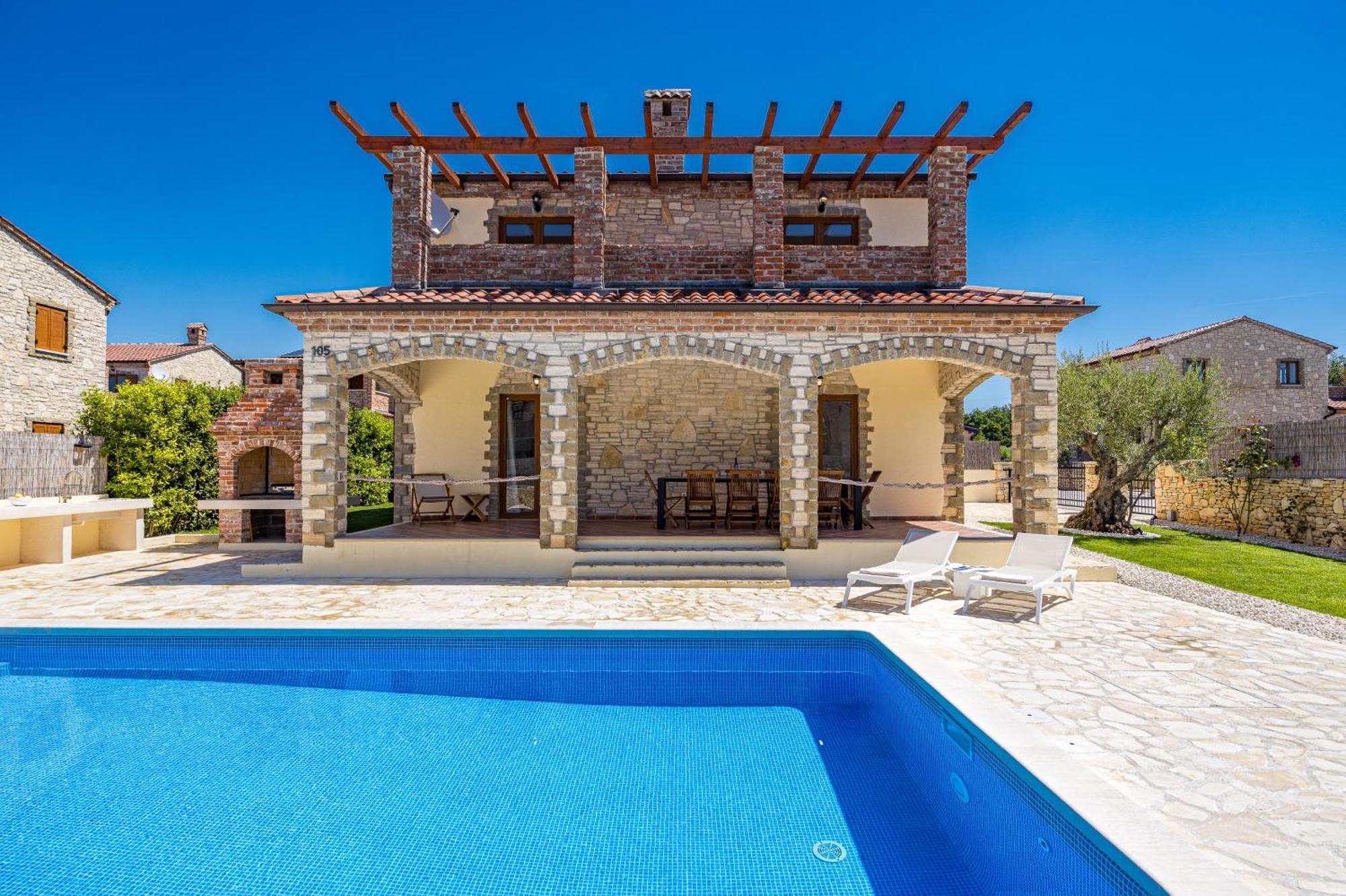 Villa Brioni With Pool By Rentistra Cabrunici エクステリア 写真